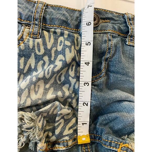 Revolution by Revolt Juniors Animal Blue Denim Raw Hem Cut Off Shorts Size 3 - Picture 7 of 9